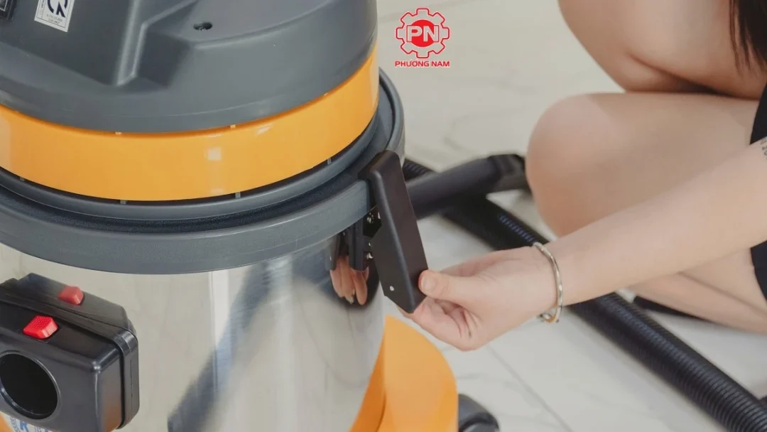Máy hút bụi công nghiệp Kumisai KMS15